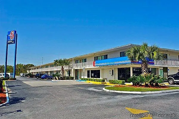 Ferry Pass Super 6 Inn & Suites Pensacola Ferry Pass