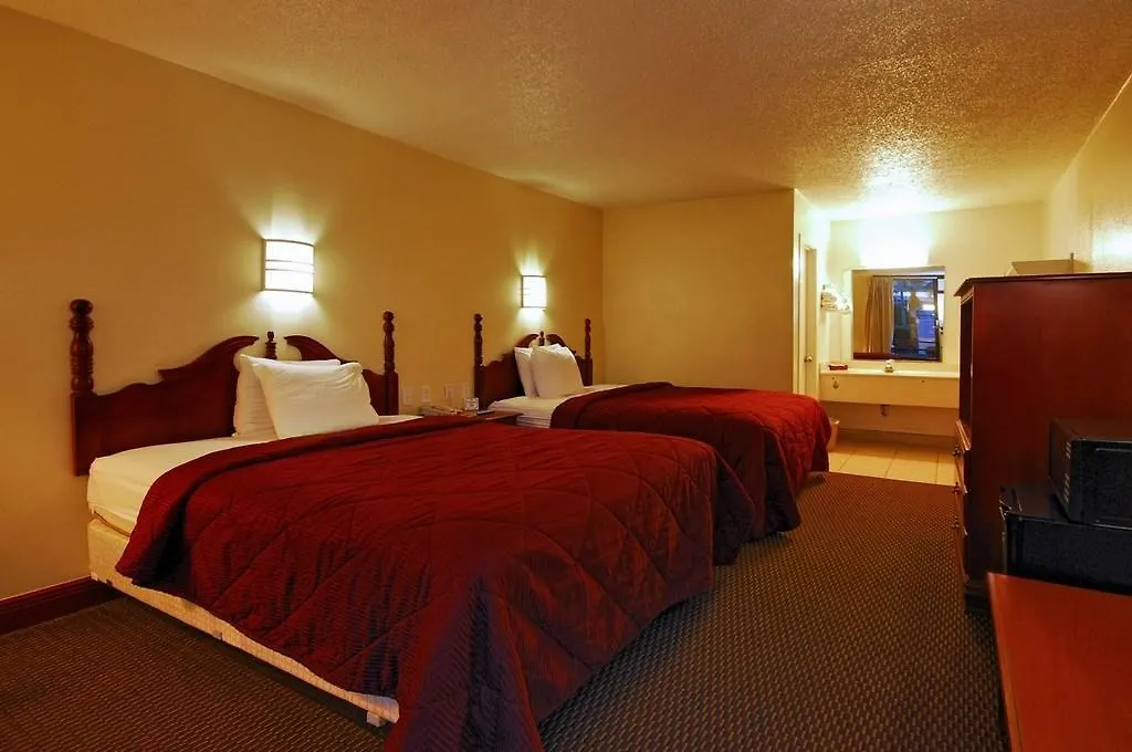 Ferry Pass Super 6 Inn & Suites Pensacola