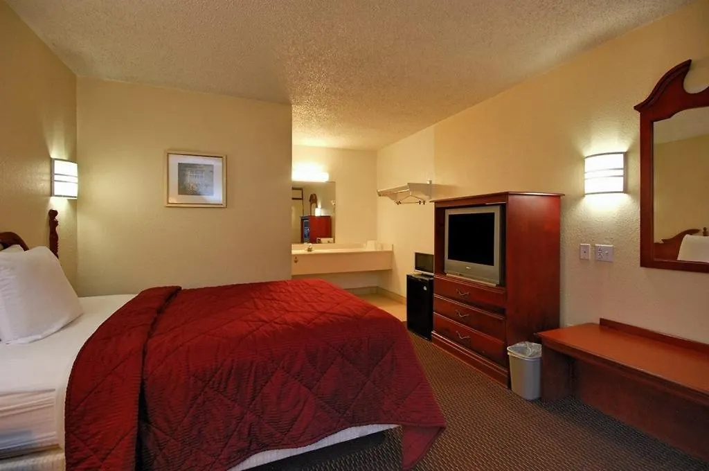 מוטל Ferry Pass Super 6 Inn & Suites Pensacola