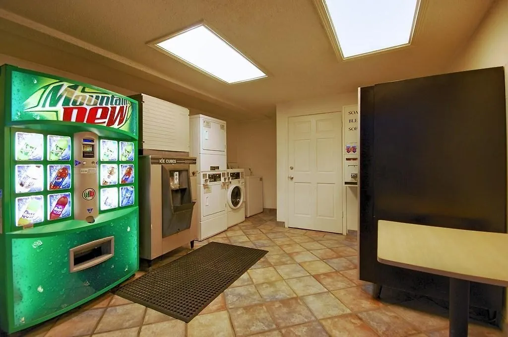 Ferry Pass Super 6 Inn & Suites Pensacola מוטל Ferry Pass