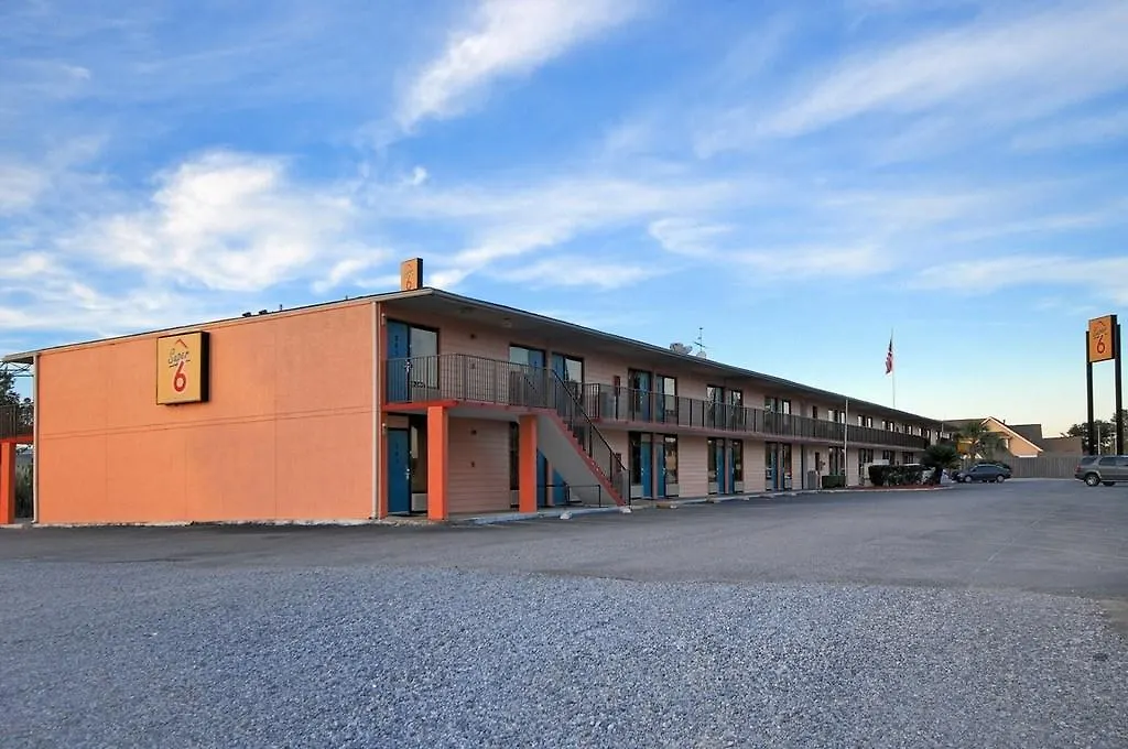 מוטל Ferry Pass Super 6 Inn & Suites Pensacola